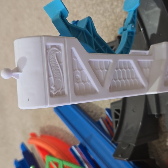 Hot Wheels Track Parts - Picture 5 of 9